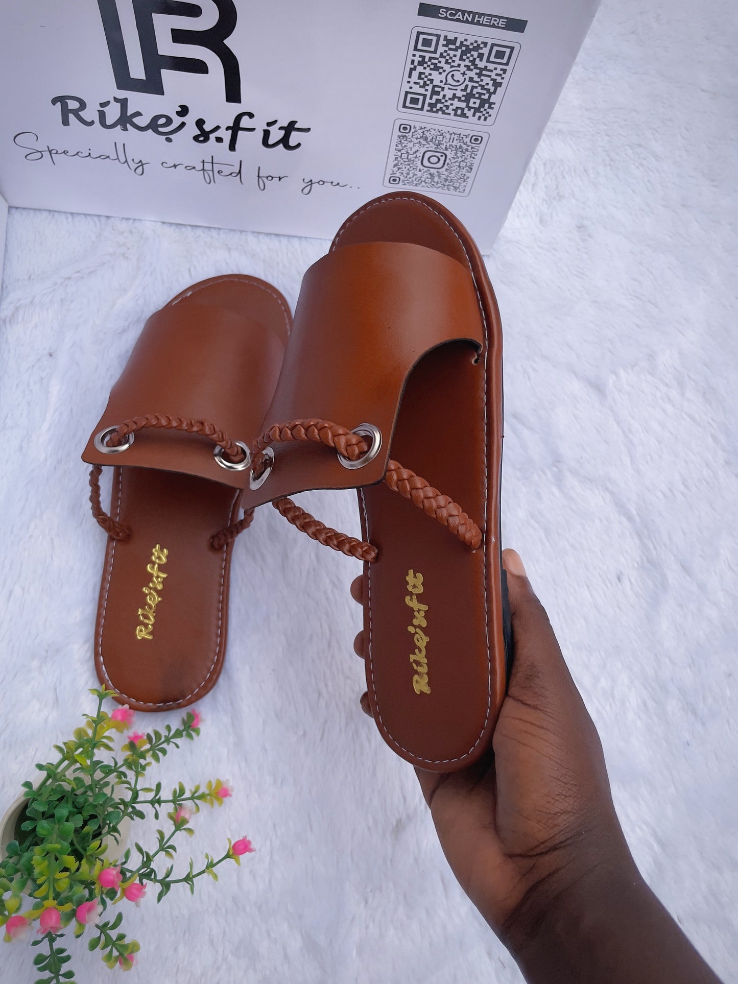 Luxury Braided Leather Slides – Comfortable Everyday Slippers